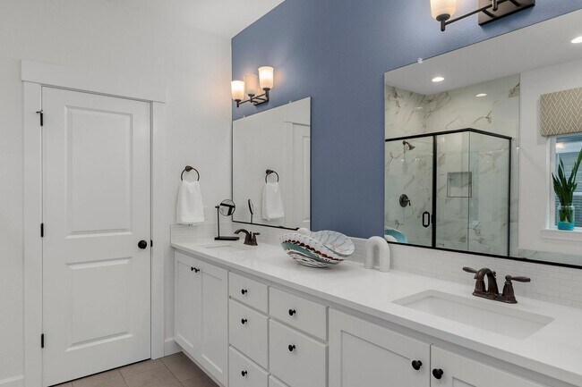 Building Photo - Modern Comfort Meets Timeless Style in the...