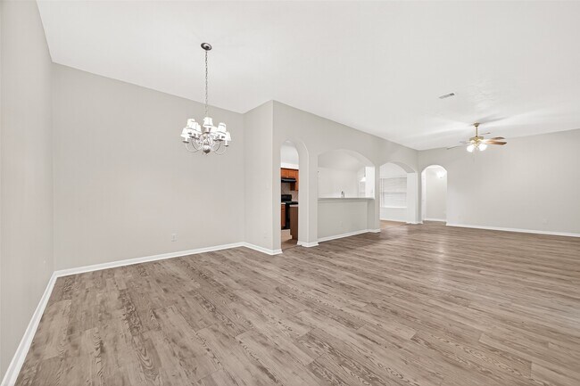 Building Photo - 13006 Rose Landing Dr
