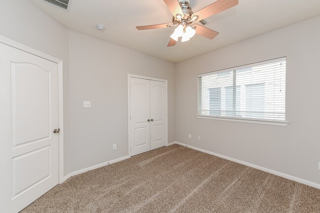 Building Photo - 21822 Mystic Point Ct
