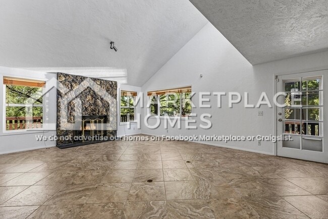 Building Photo - 2155 N Rio De Flag Dr