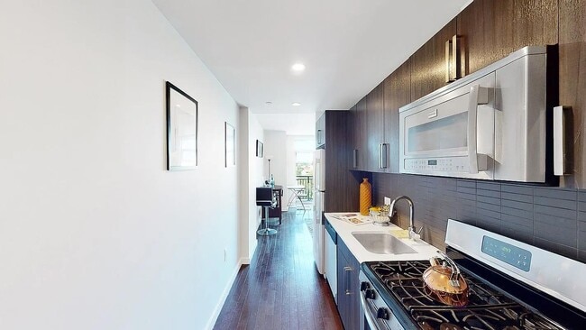 Building Photo - 1215 Astoria