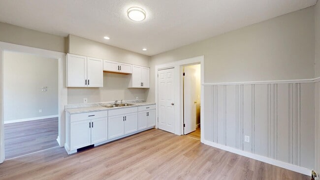 Building Photo - 7701 Dercum Rd