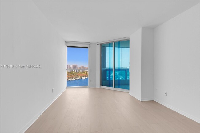 Building Photo - 21205 Yacht Club Dr