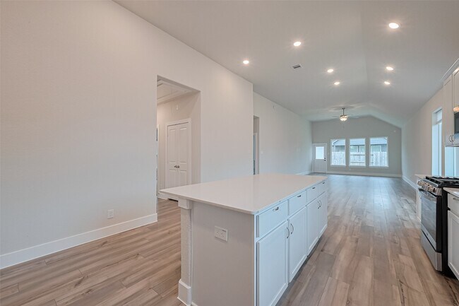 Building Photo - 200 Catalina Cove Dr