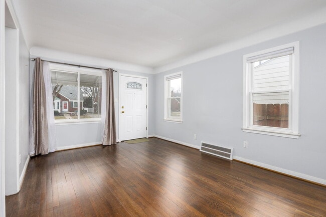 Building Photo - 23005 California St