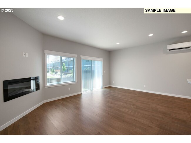 Building Photo - Brand New! 3 Bedroom / 2 Bath Townhome wit...