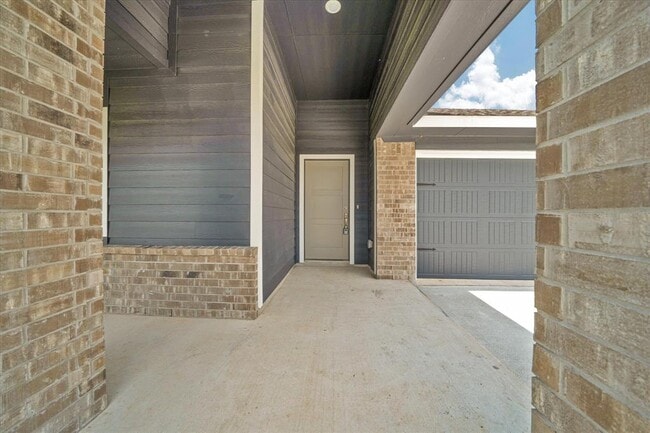 Building Photo - 145 Crawford