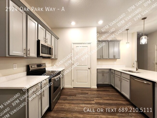 Building Photo - 2924 Oak Park Way