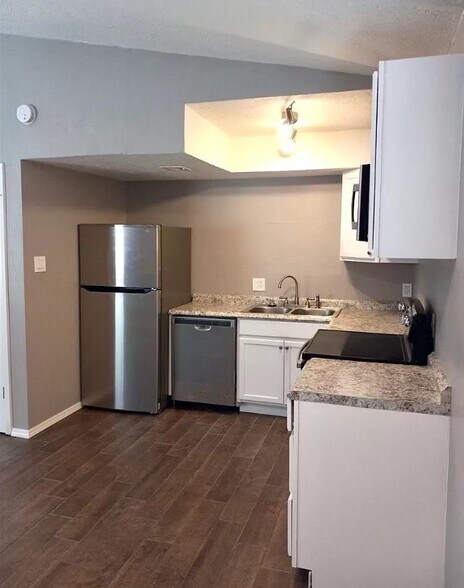 Building Photo - 6705 SW Beta Ave