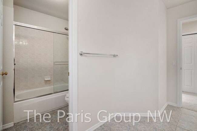 Building Photo - Extraordinary 3463sf Newcastle Home * Amazing Outdoor Spaces * A/C