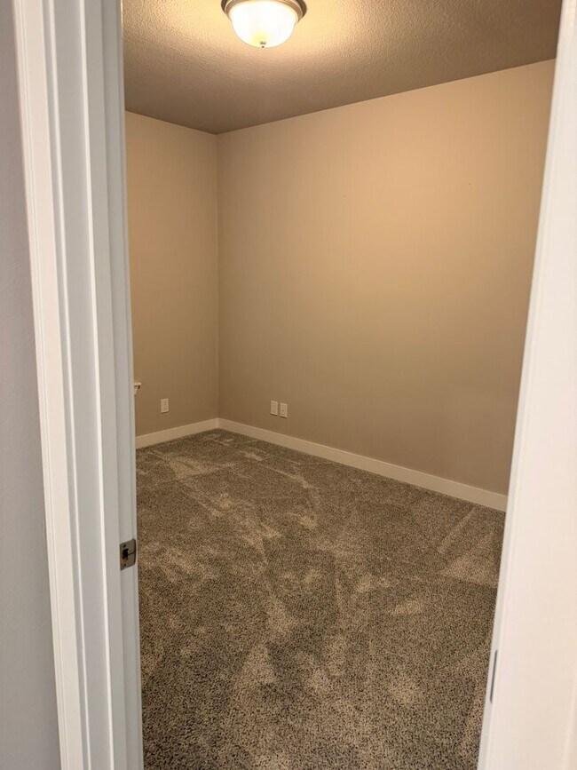 Building Photo - 1726 Kade Ct