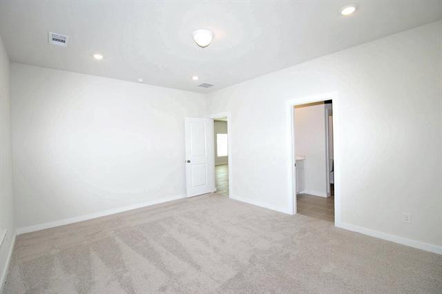 Building Photo - 330 Fire Rock Dr