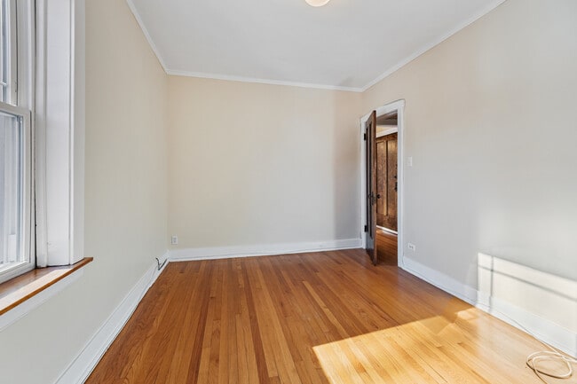 Building Photo - 1919 W Estes Ave