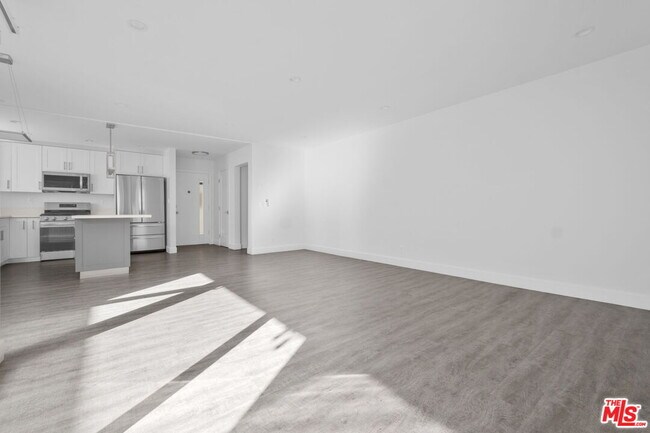 Building Photo - 848 18th St