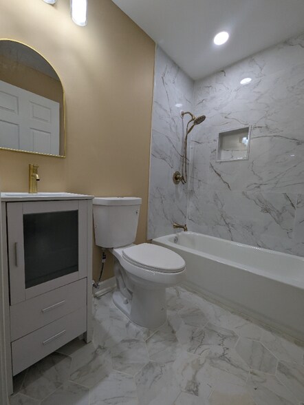 Building Photo - 100 Fairfield Pl NW