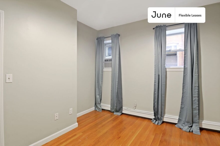 Building Photo - 31 N Bennet St