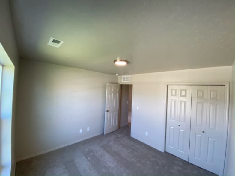 Building Photo - 11591 Stockbridge Way