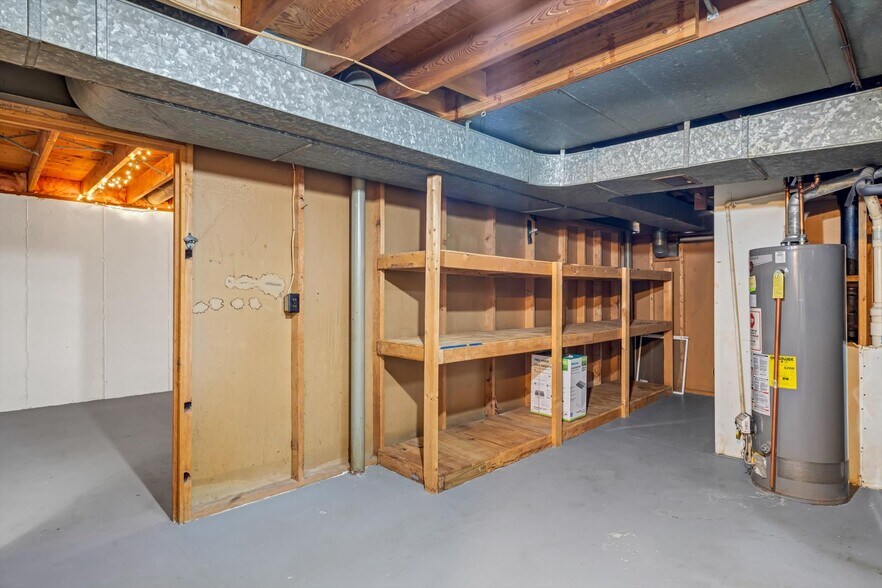 Building Photo - 243 Reasor Dr