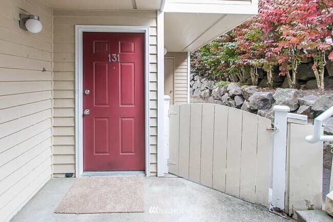 Building Photo - 1 Bedroom 1 Bathroom + Amenities in Mountl...