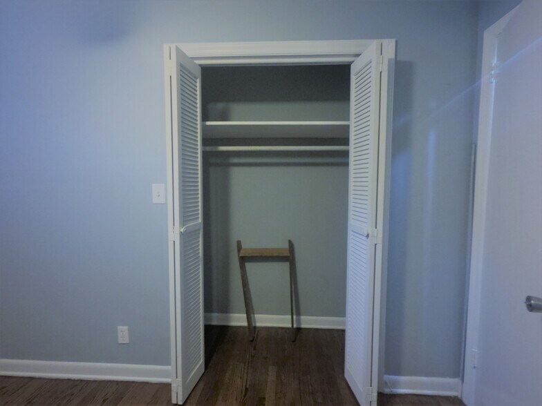 bedroom 2 - 2409 Boiling Springs Rd