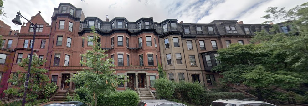 Building Photo - 307 Beacon St