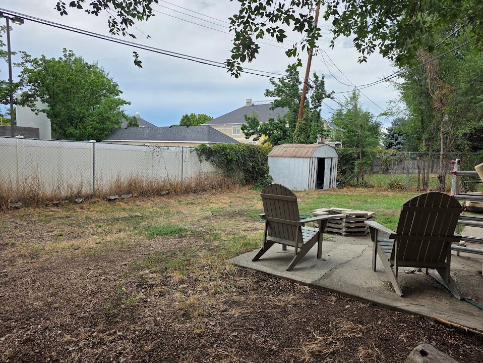 Building Photo - 3760 S Redmaple Rd