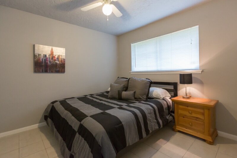 Building Photo - 25818 Leafywood Dr