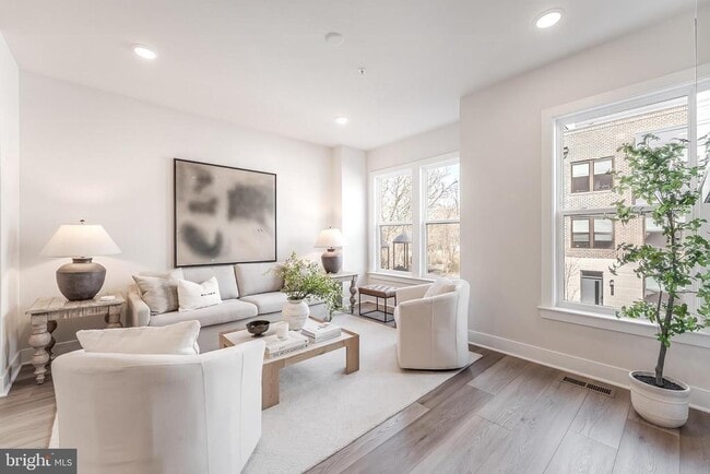 Building Photo - 12742 Verdant Wy