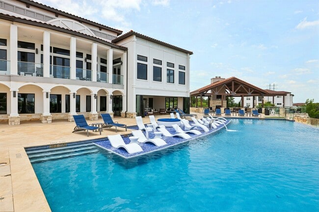 Building Photo - Tacara Steiner Ranch