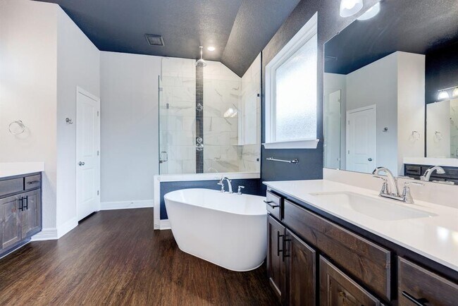 Building Photo - 804 Beautyberry Ln