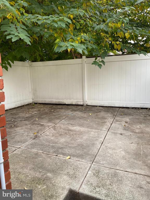 Building Photo - 918 S 12th St