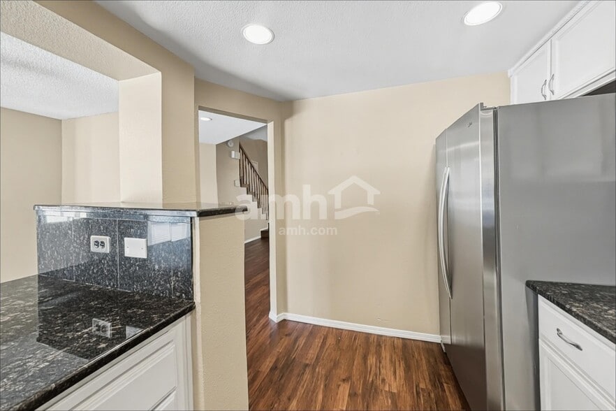 Building Photo - 1474 Lodgepole Dr