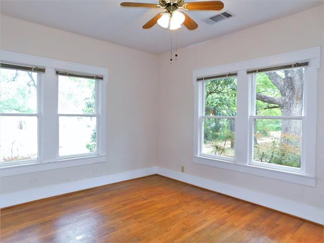 Building Photo - 2001 James St