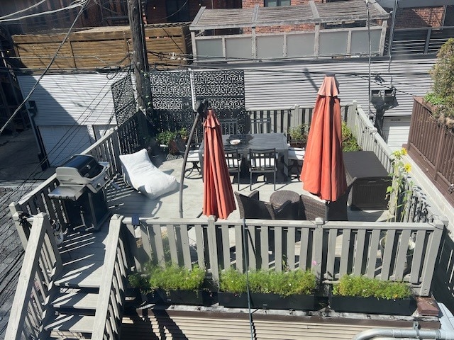 Private deck over 2 car garage - 1140 W Cornelia Ave