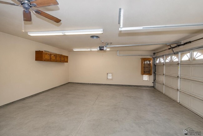 Building Photo - 2174 S Del Valle Way