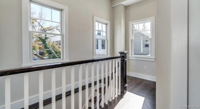 Building Photo - 67 Maple Ave