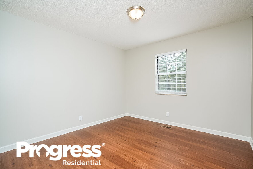 Building Photo - 107 Brenton Ct