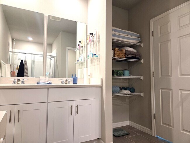 Building Photo - Pet Friendly Home in Cagan Crossings East