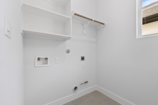 Building Photo - 7225 Tierwester St