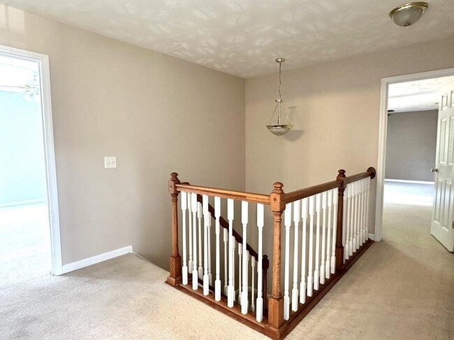 Building Photo - 284 Briarwood Pl