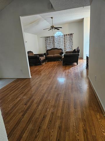 Building Photo - 8025 Summer Sun Dr