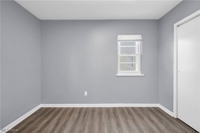 Building Photo - 4684 W 158th St