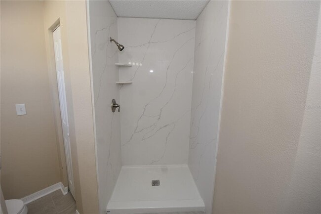 Building Photo - 6 Seckel Ct