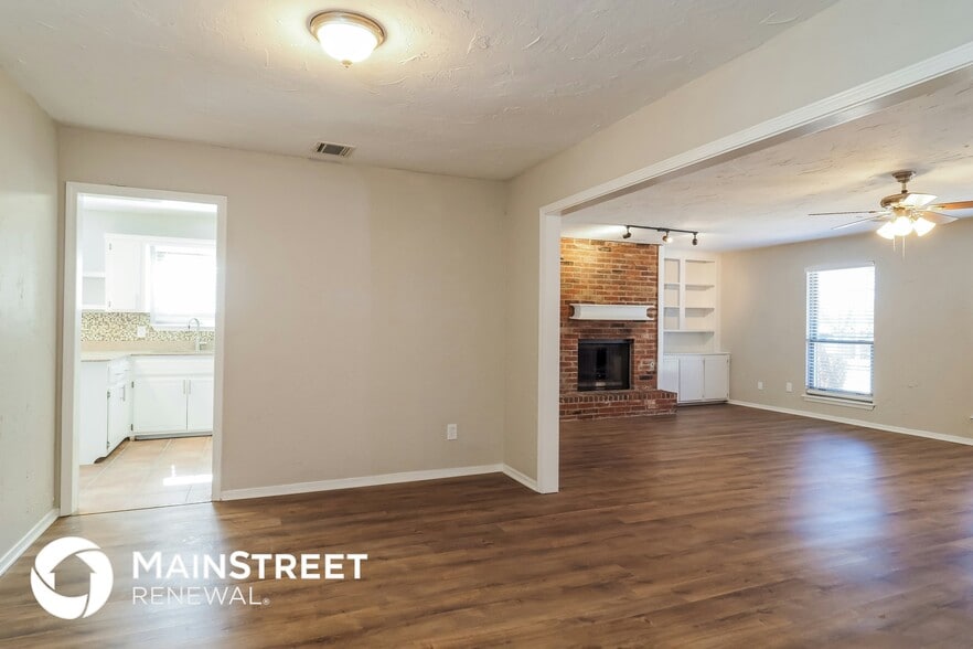 Building Photo - 516 Conestoga Dr