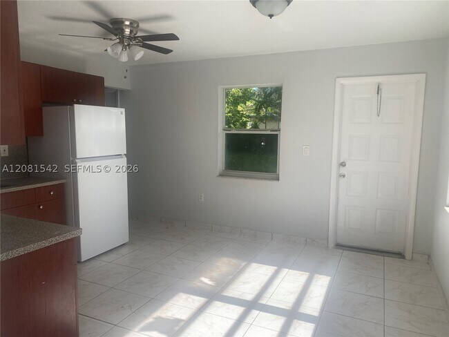 Building Photo - 412 NW 33rd St