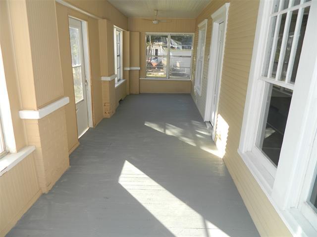 Building Photo - 110 W Mulberry St