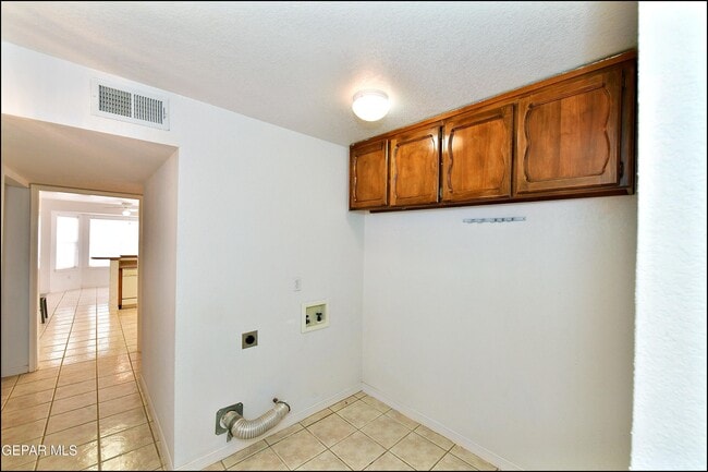Building Photo - 14101 Koshare Ct