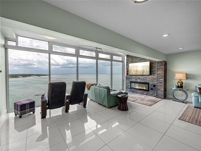 Building Photo - 7200 Sunshine Skyway Ln S