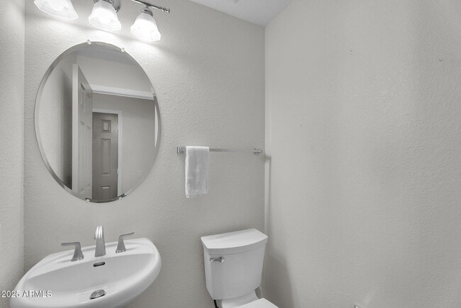 Building Photo - 6245 E Star Valley St