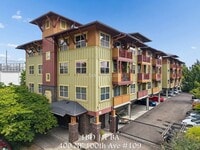 Building Photo - Private Gated Parking! 1 BD | 1 BA Condo in NE Portland